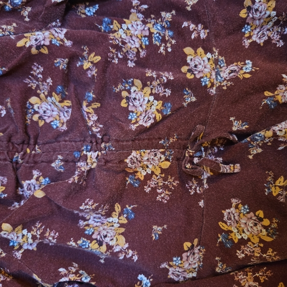 Girls shirt - Picture 4 of 5